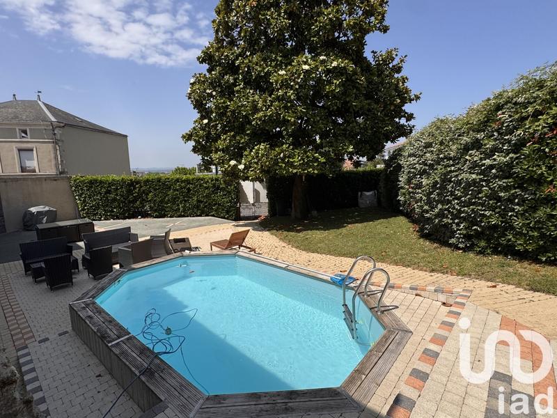 Maison de ville - 284 m² - 9 pièces