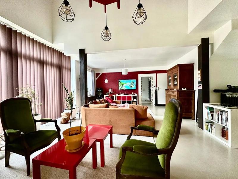 Maison de village - 219 m² - 9 pièces