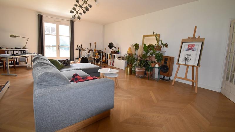 Maison - 219 m² - 6 pièces