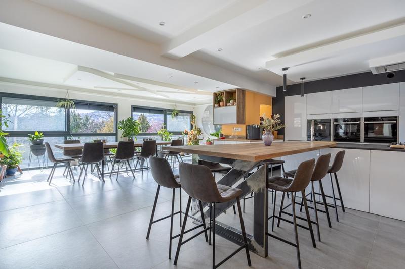 Maison - 480 m² - 19 pièces