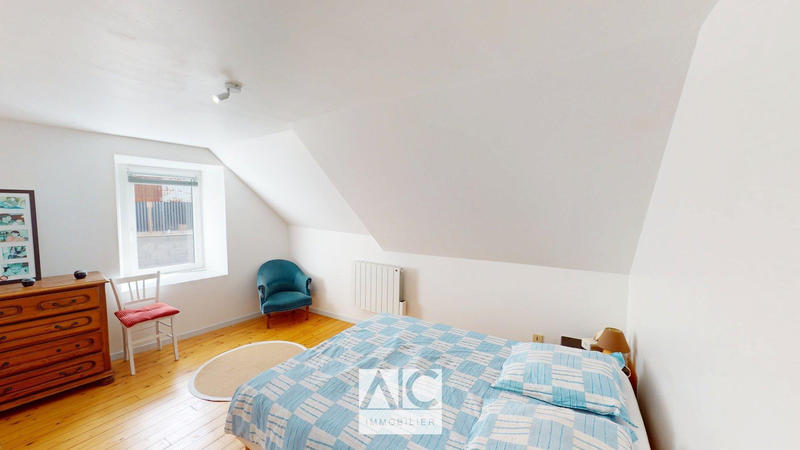 Maison - 190 m² - 8 pièces