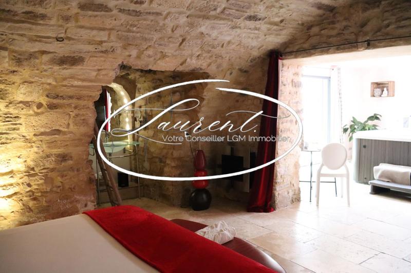 Mas - 397 m² - 14 pièces