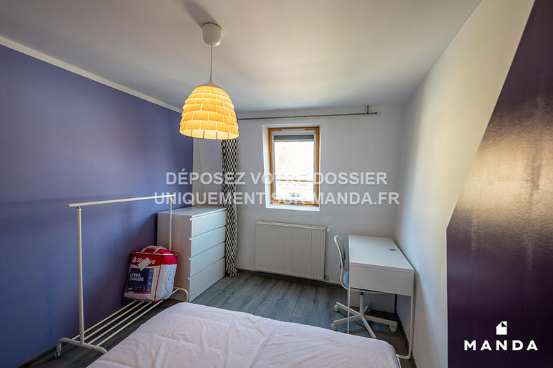 Chambre - 11 m² - 4 pièces