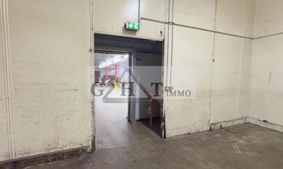 Entrepôt - 1 965 m²