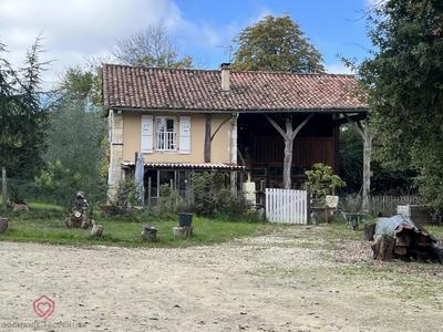 Propriété - 356 m² - 15 pièces