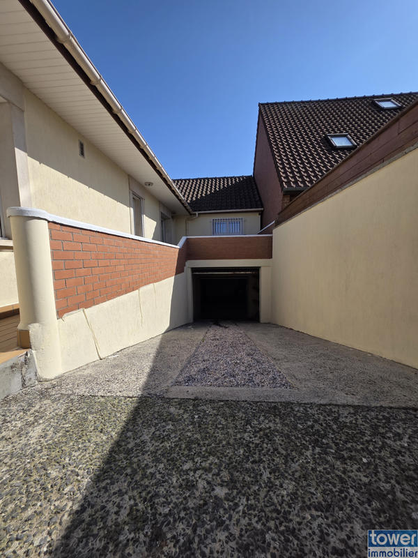 Maison - 92 m² - 5 pièces