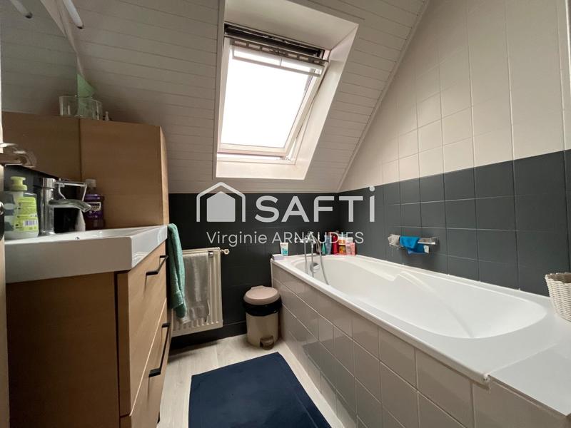 Maison - 143 m² - 8 pièces