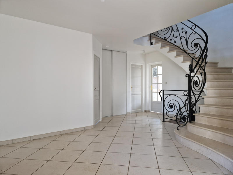 Maison - 194 m² - 10 pièces