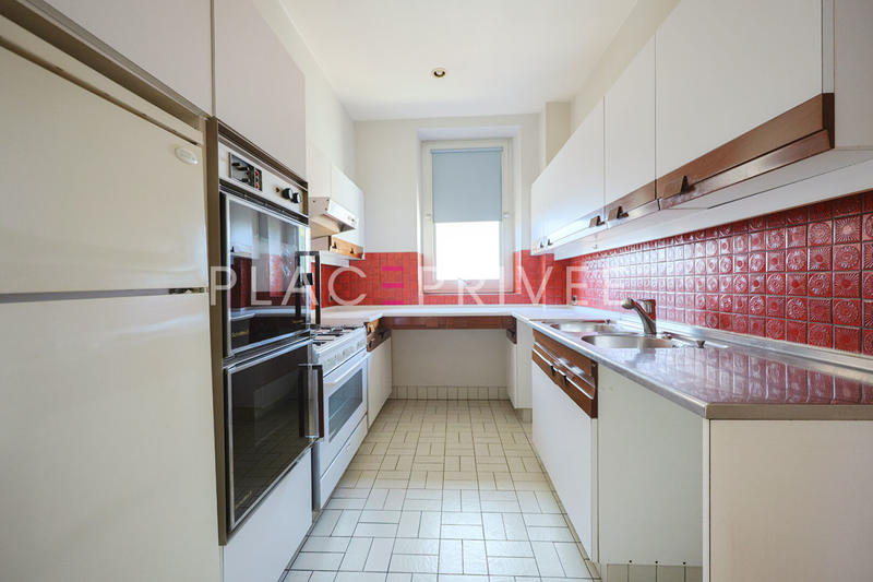 Appartement - 233 m² - 10 pièces