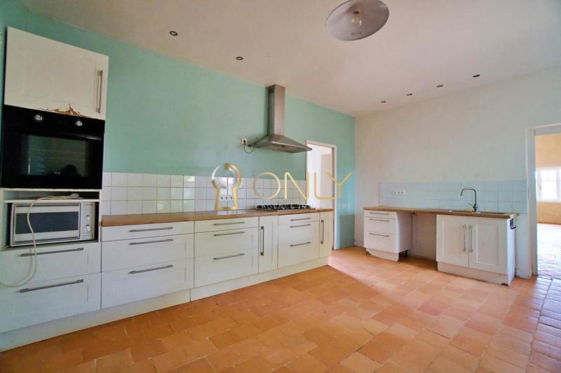 Maison - 285 m² - 10 pièces