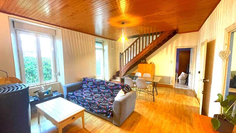 Maison - 104 m² - 6 pièces