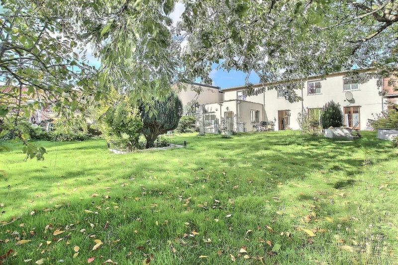 Maison - 185 m² - 6 pièces