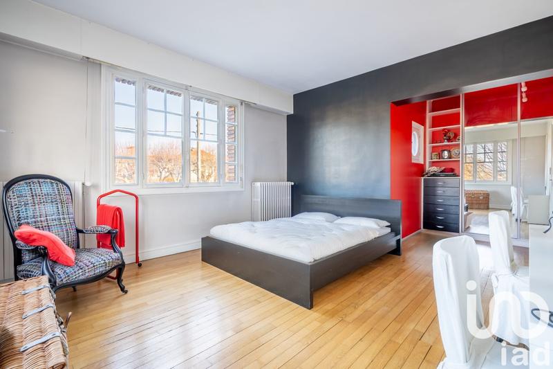 Maison - 369 m² - 12 pièces