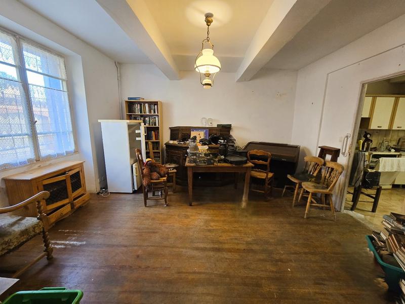 Maison - 164 m² - 9 pièces