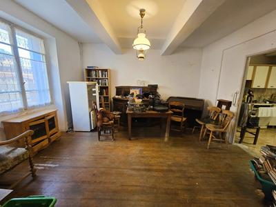 Maison - 164 m² - 9 pièces