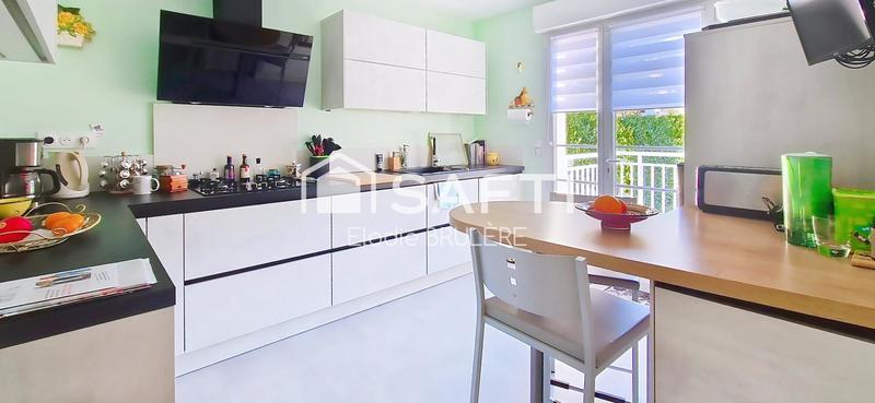 Maison - 152 m² - 9 pièces