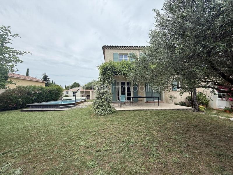 Maison traditionnelle - 131 m² - 6 pièces