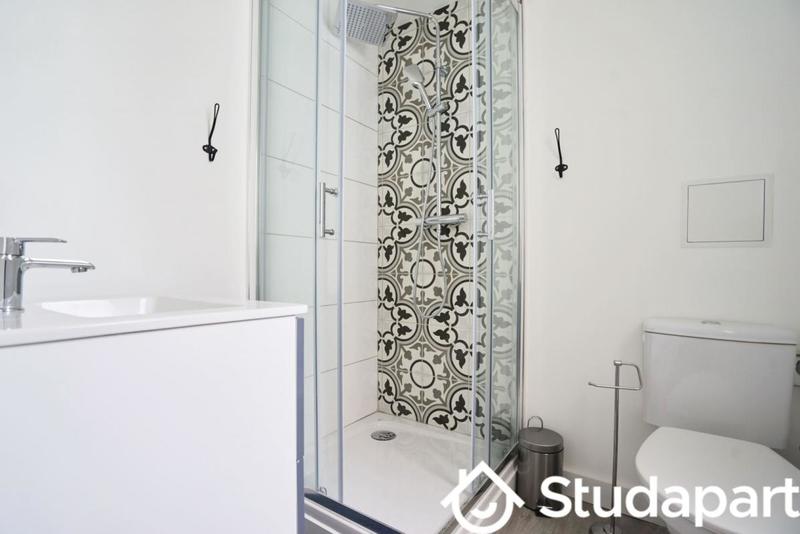 Chambre - 13 m² - 1 pièce