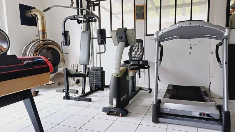 Maison - 250 m² - 8 pièces