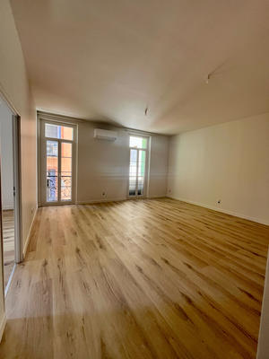 Appartement - 80 m² - 3 pièces