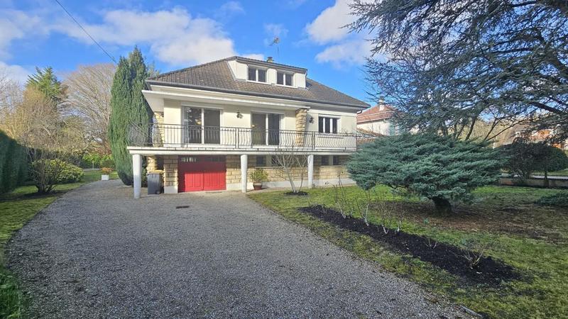 Maison - 120 m² - 4 pièces