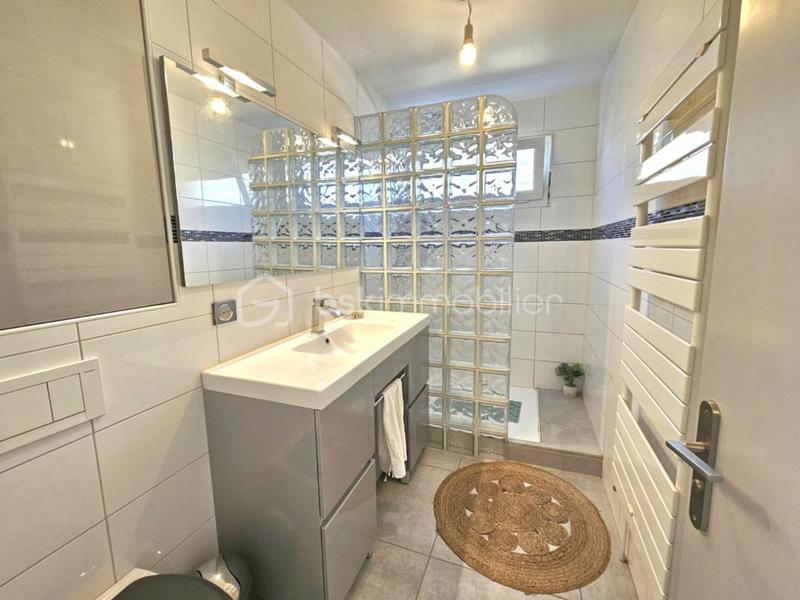 Pavillon - 100 m² - 5 pièces