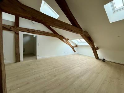 Appartement - 90 m² - 3 pièces