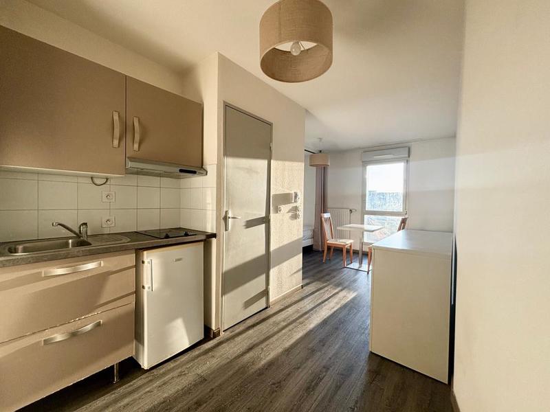 Studio - 25 m² - 1 pièce