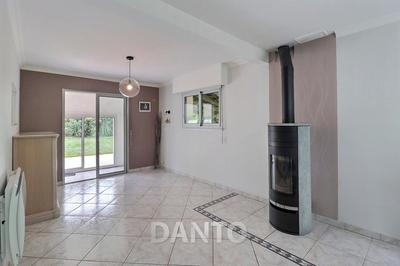 Maison - 127 m² - 7 pièces