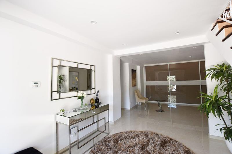 Villa - 248 m² - 8 pièces