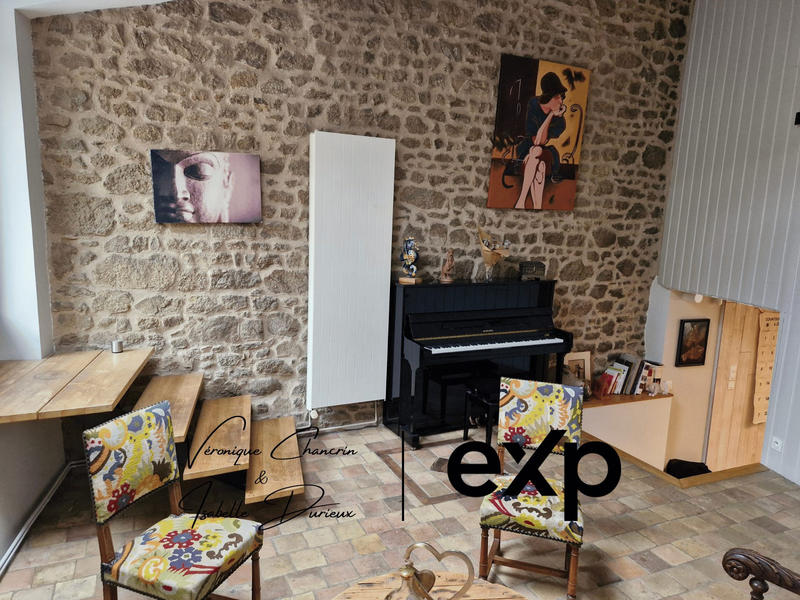 Maison ancienne - 181 m² - 8 pièces