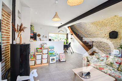 Maison - 95 m² - 4 pièces