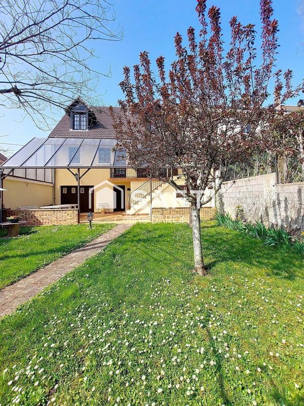 Maison - 120 m² - 5 pièces