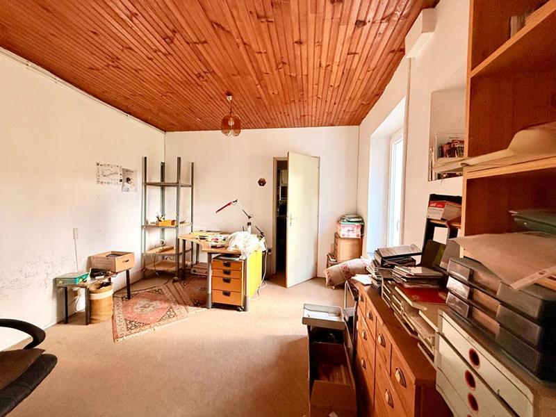 Maison - 270 m² - 12 pièces