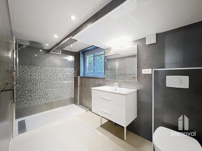 Maison - 180 m² - 5 pièces