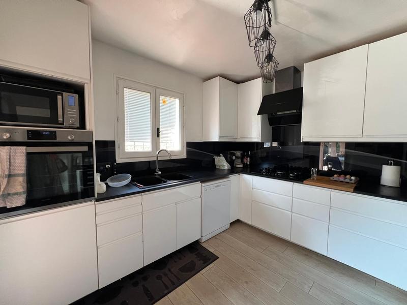 Maison - 90 m² - 3 pièces