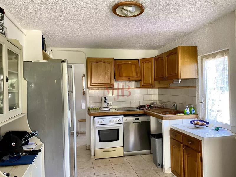 Propriété - 370 m² - 26 pièces