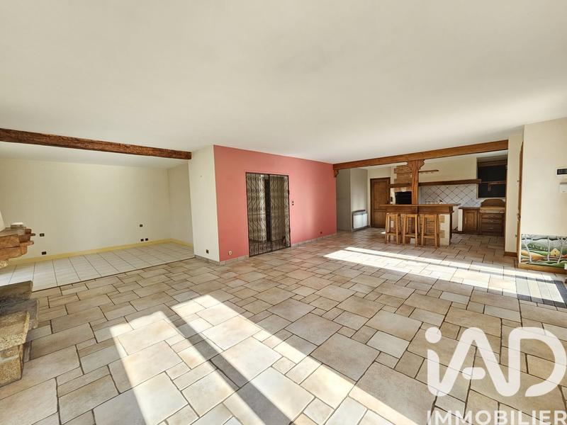 Maison - 312 m² - 9 pièces