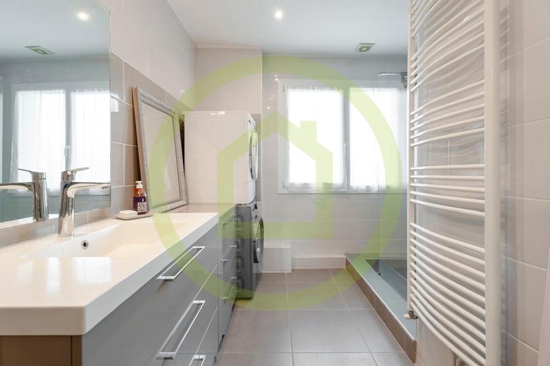 Appartement - 120 m² - 5 pièces