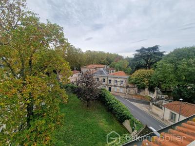 Appartement - 250 m² - 7 pièces