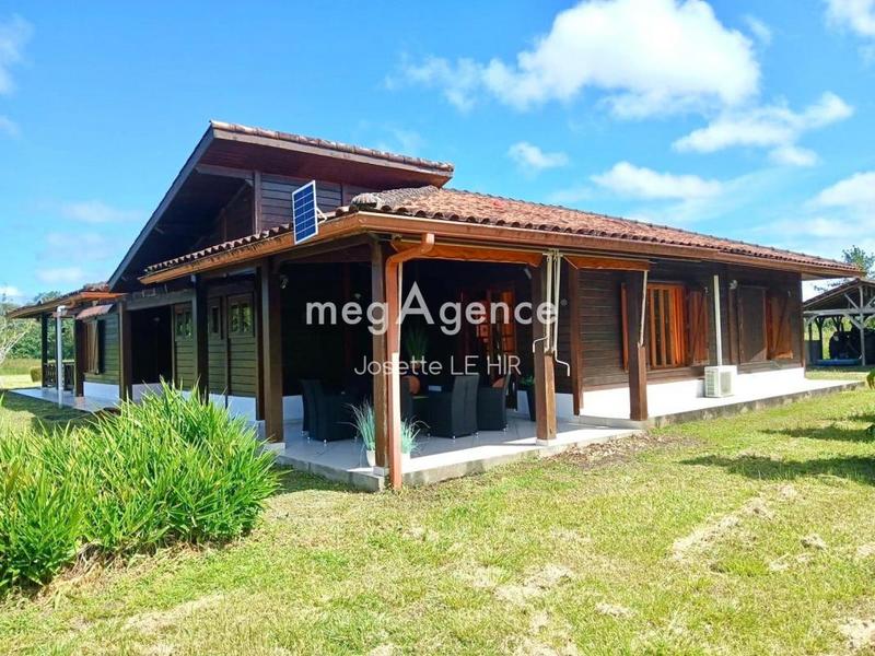 Maison de campagne - 350 m² - 8 pièces