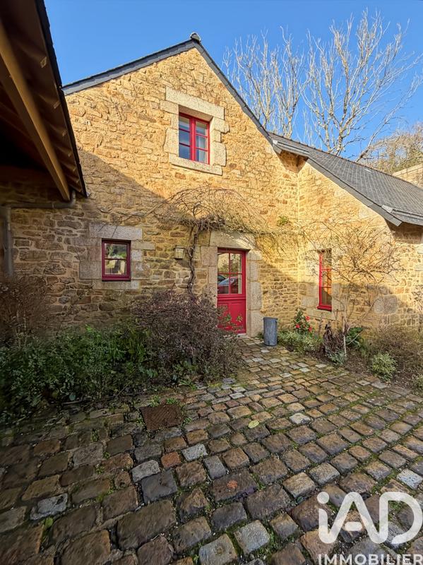 Maison - 320 m² - 12 pièces