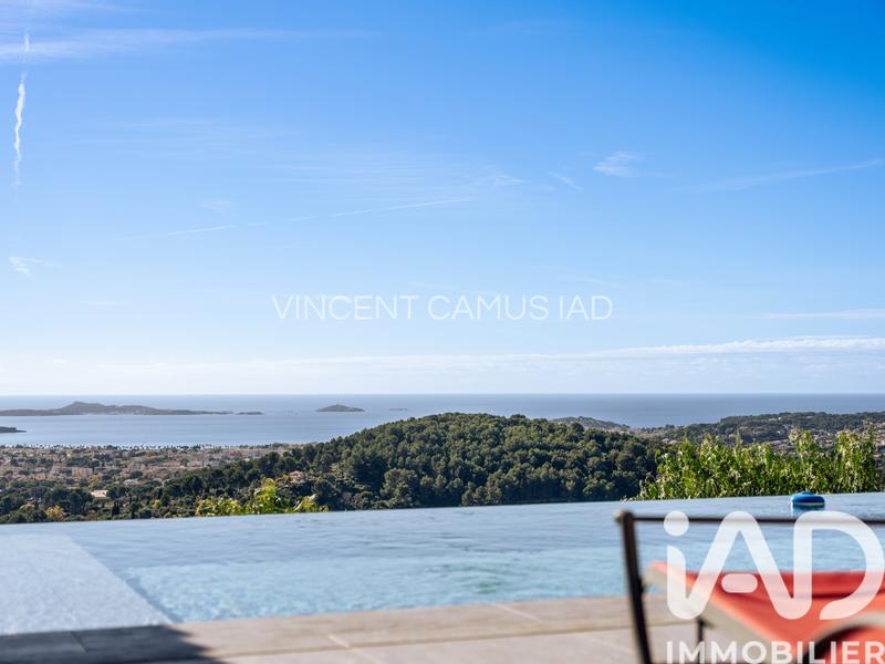 Maison - 270 m² - 7 pièces