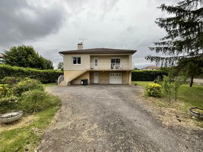 Maison - 102 m² - 4 pièces