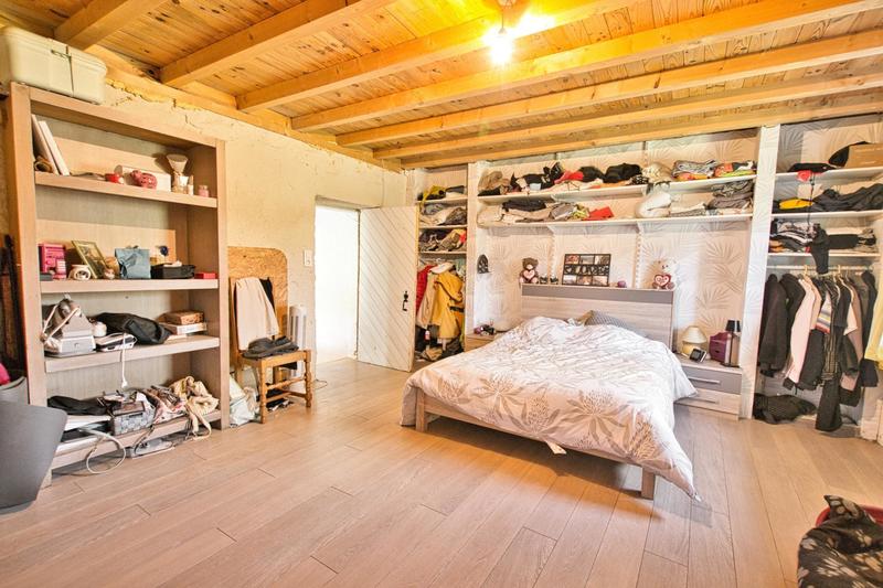 Maison - 209 m² - 9 pièces