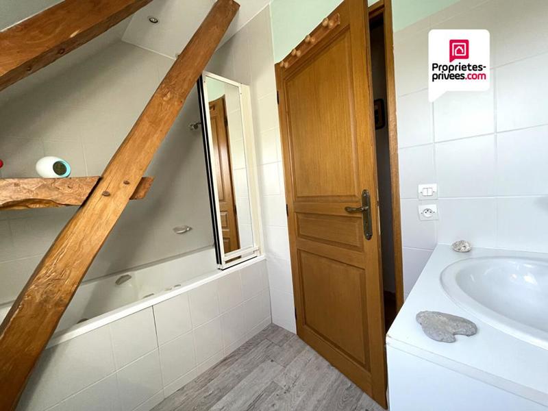 Maison - 205 m² - 8 pièces
