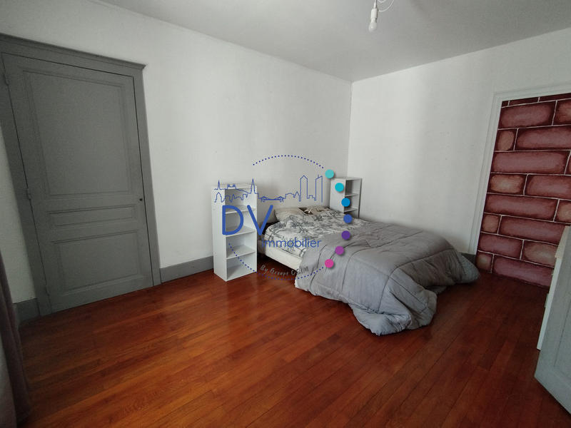 Maison - 326 m² - 10 pièces