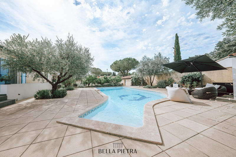 Villa - 180 m² - 5 pièces