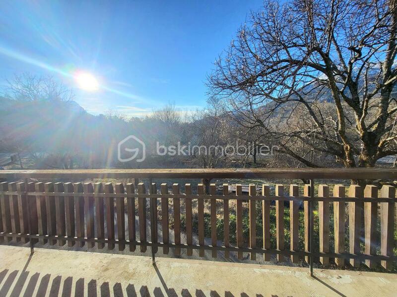 Maison - 264 m² - 15 pièces