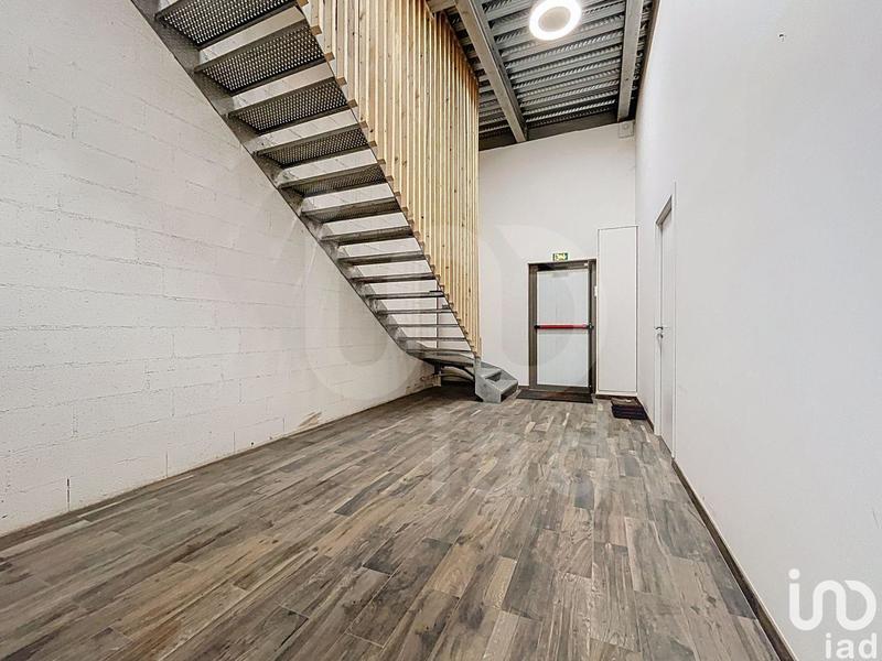 Local commercial - 367 m²